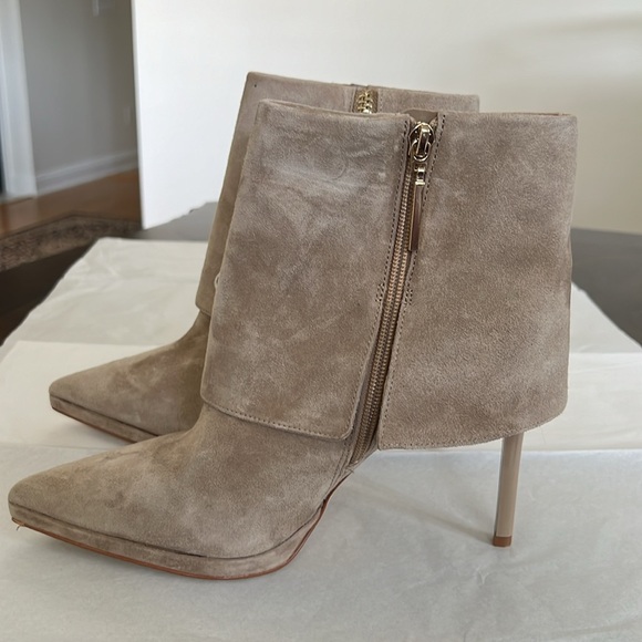 Steve Madden Renee Suede Foldover Point Toe Booties - Picture 3 of 9